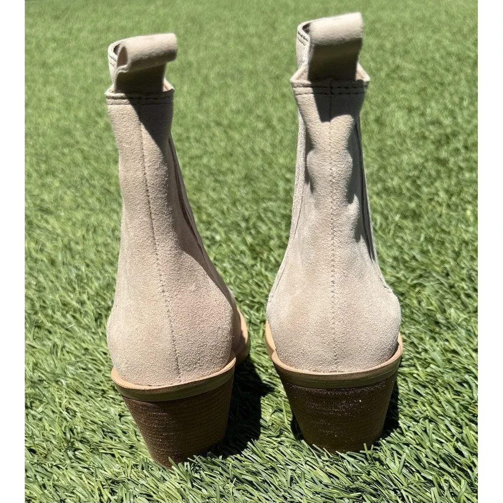 Vince Camuto Suede Western Chelsea Ankle Boots Taupe Block Heel Square Toe 3214
